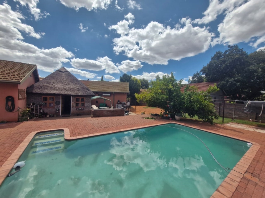 4 Bedroom Property for Sale in Kathu Northern Cape